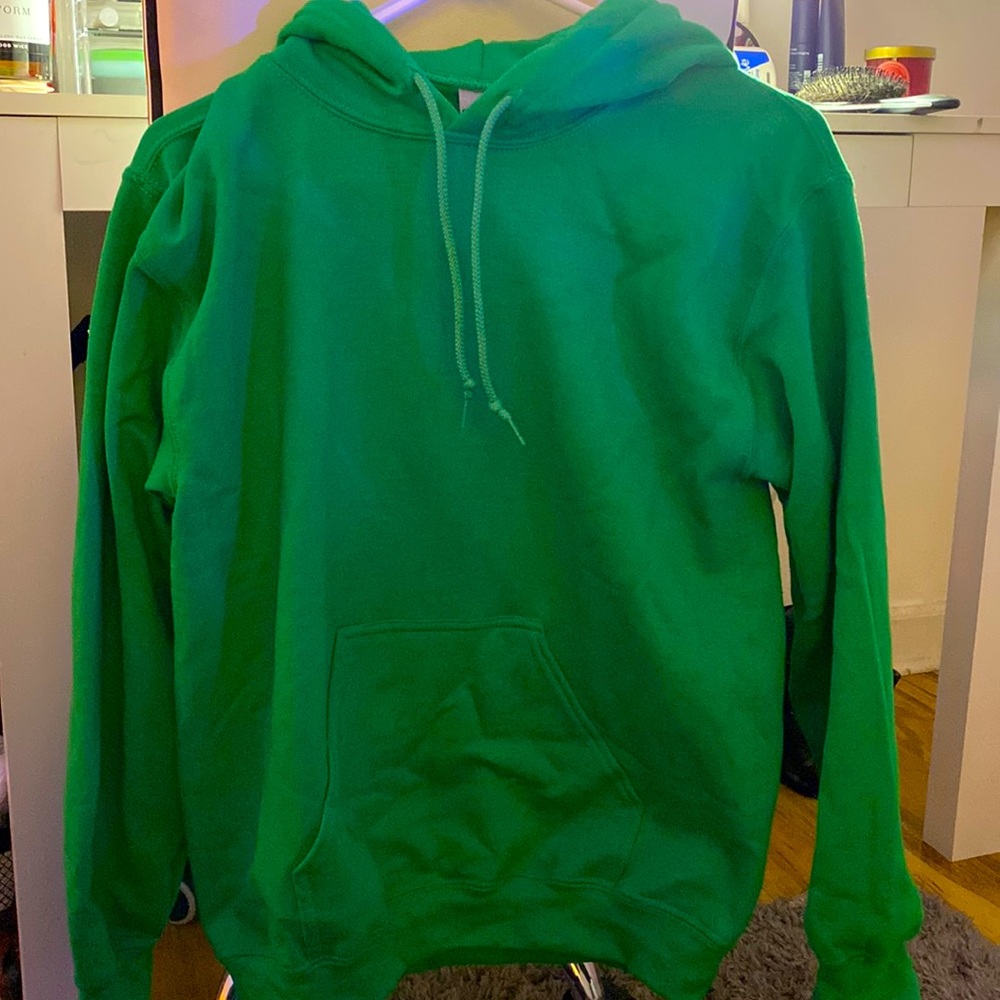 gildan hoodie